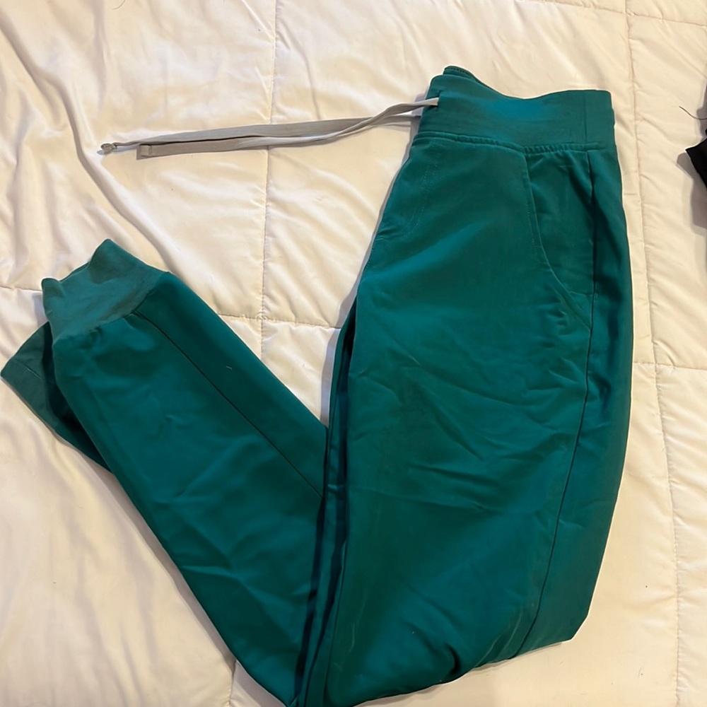 Figs Zamora scrub bottom